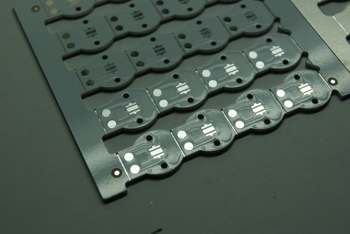 0.6-6.0MM ความหนา FR-4 Polytronics PCBs สําหรับผลงานที่ดีที่สุดและความทนทานในอิเล็กทรอนิกส์