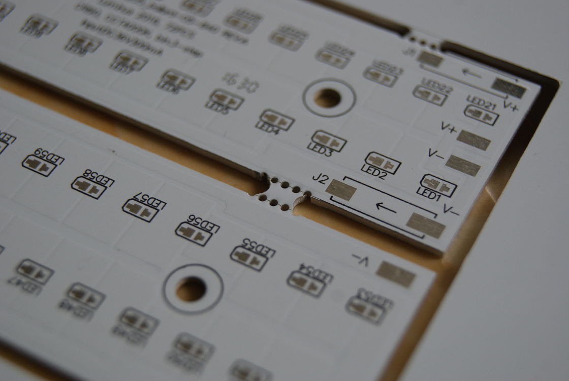ปรับปรุงการออกแบบของคุณด้วย 1200mm ความยาว Ventec PCB 0.2-6.0mm ความหนาของบอร์ด